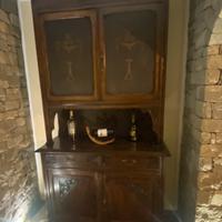 Credenza in arte povera