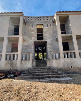 Villa su 1200 mq di terreno
