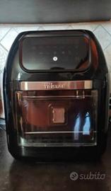 Friggitrice ad aria digitale e forno, nera.