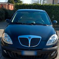 Lancia Ypsilon 1.2 16v Platino 