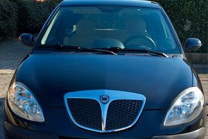 Lancia Ypsilon 1.2 16v Platino 