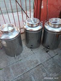  3  fusti per olio nuovi