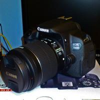 Reflex CANON EOS 700D