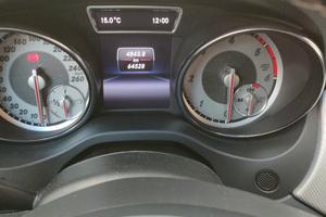 Mercedes cla 200 136cv 