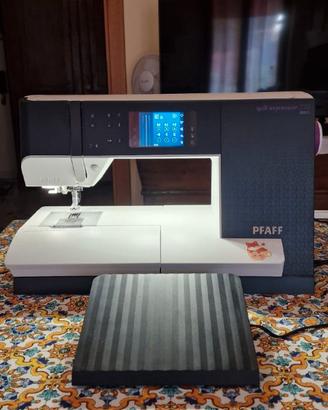 MACCHINA PER CUCIRE ELETTRONICA PFAF