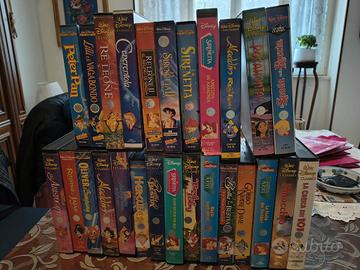 Collezione di VHS della Diney originali.