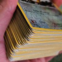 lotto 200 carte Pokémon 