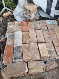 Coppi pianelle e tavelle da casolare del 700