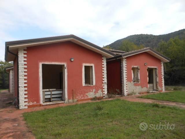 Terreno di 60000 m² a Vairano Patenora - Vista 2
