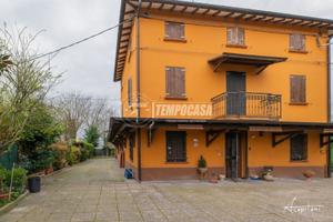 VILLA UNIFAMILIARE INDIPENDENTE IDEALE PER DUE FAM
