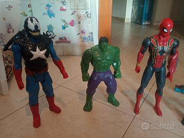 super eroi giocattolo