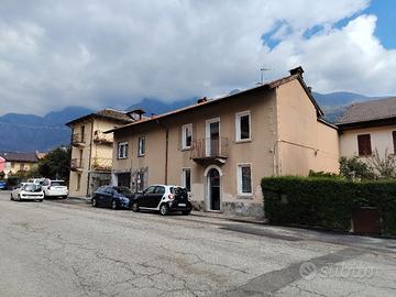 casa semindipendente con box 