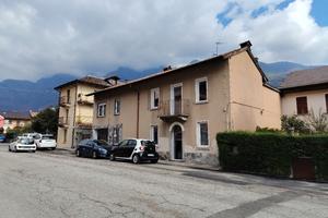casa semindipendente con box 