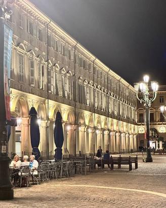 Immobile di 5500 m² con più di 5 locali a Alba