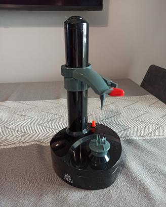 Sbuccia mela elettrico
