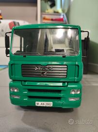 AUTOCARRO BRUDER PER IL TRASPORTO DI LEGNAME