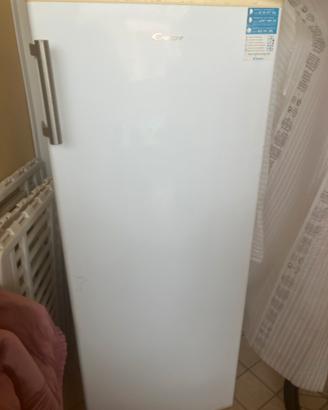 Congelatore verticale Candy