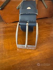 Cintura bimbo armata di mare