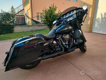 Harley-Davidson street glide special 107