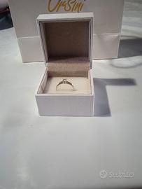 Anello con diamantino