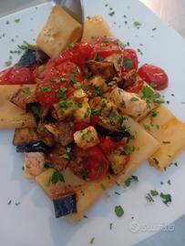 Cuoca per cucina d'asporto