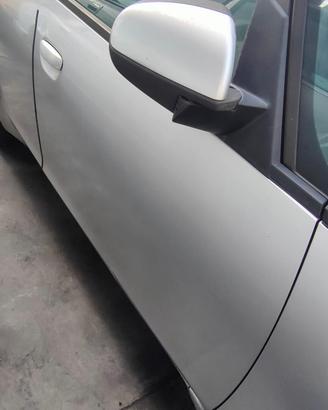 MITSUBISHI COLT 2009 PORTA ANTERIORE & POSTERIORE