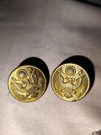 Coppia di bottoni metallici d'epoca