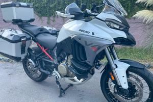 DUCATI Multistrada V4S Adventure Travel & Radar