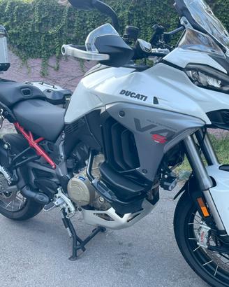 DUCATI Multistrada V4S Adventure Travel & Radar