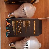 lampadina a LED con sensore di movimento