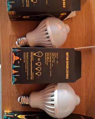 lampadina a LED con sensore di movimento