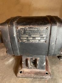 Tornio prodotta da "P. Ferraris e Figli - Italia