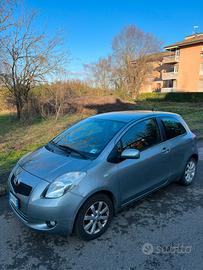 Toyota yaris 1.3 benzina