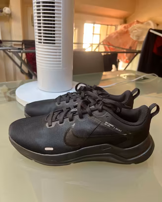 nike nere downshifter 12