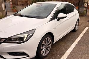 Opel astra K innovation 1.6 cc 136cv