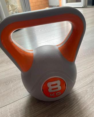 PESI KETTLEBELL E TAPPETI