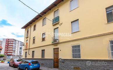 Ampio quadrilocale termo-autonomo con due posti au