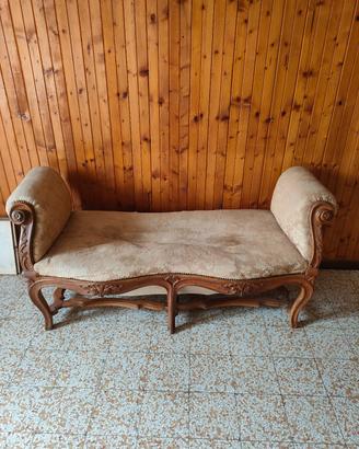 Divanetto a panca stile Luigi Filippo. 
