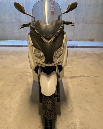 X-MAX 250
