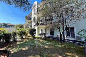 Centro, signorile quadrilocale di mq.186 con box