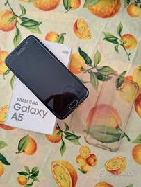 SAMSUNG GALAXY A5 2017 SM-A520F.
