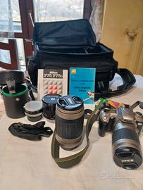 Fotocamera NIKON F 75 kit analogica. 