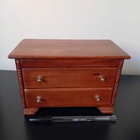 Mini mobiletto in legno di noce - Idea decoro