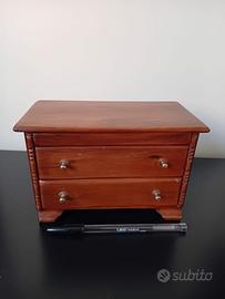 Mini mobiletto in legno di noce - Idea decoro