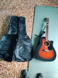chitarra acustica  