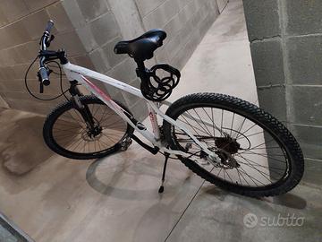 MOUNTAIN BIKE BUONISSIMO STATO