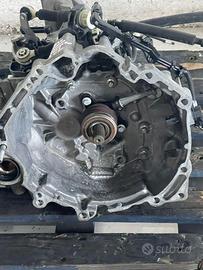 CAMBIO MANUALE COMPLETO DACIA Sandero Serie 320109