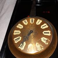 Orologio antico a forma di padella
