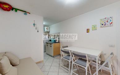 BILOCALE A POCHI PASSI DAL MARE CON POSTO AUTO