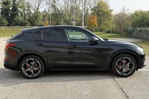 ALFA ROMEO STELVIO VELOCE motore nuovo